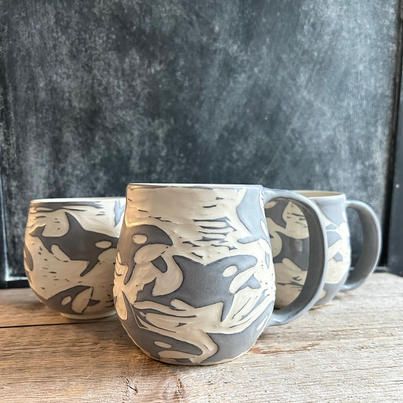 Discover Surrey - Meet Sherrin Kovach, a sgraffito potter... Multi Color Sgraffito, Scraffito Mug, Sgraffito Mug, Sgraffito Designs Easy, Ceramic Mugs Ideas, Whale Pottery, Scraffito Designs Simple, Clay Sgraffito, Ocean Pottery