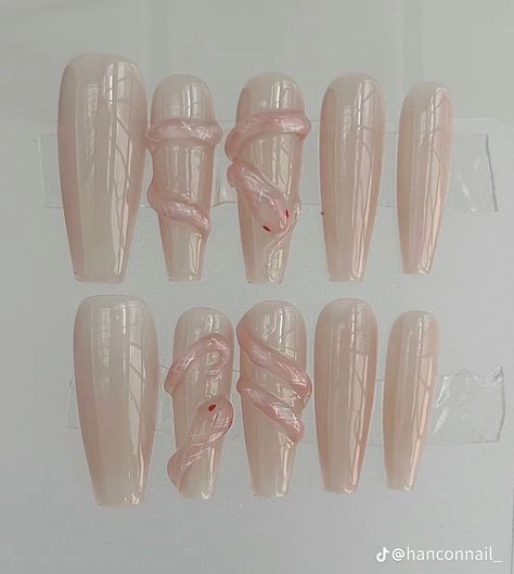 Pink Snake Nails, 3d Snake Nails, Snake Nails, Dragon Nails, Makeup Nails Designs, Asian Nails, Square Nail Designs, Vintage Nails, Gothic Nails