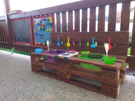 Playground From Pallets, Wooden Playground Ideas, Home Daycare Playground, Daycare Playground Ideas, Homemade Playground, Pallet Playground, Daycare Outdoor, School Backyard, Playground Diy