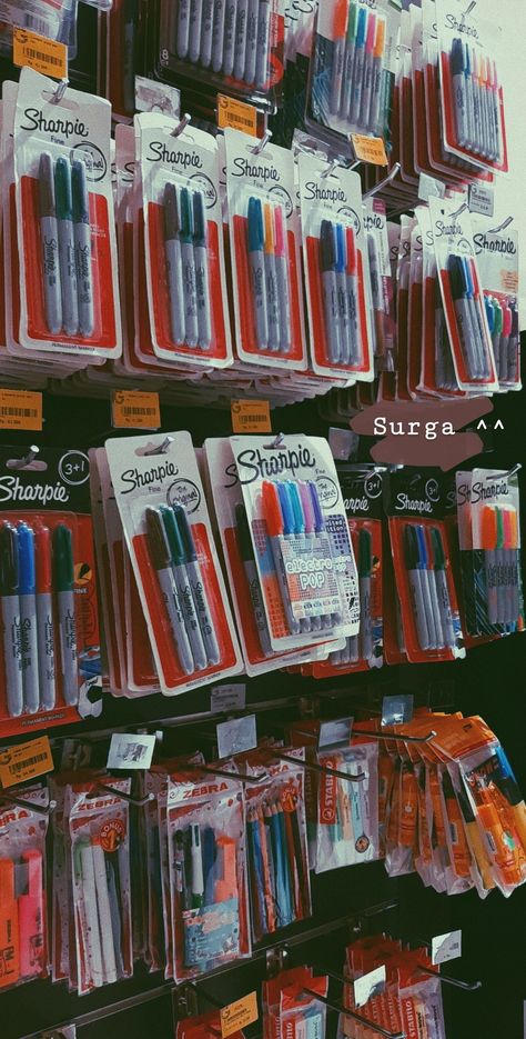 Sharpies Aesthetic, Sharpie Aesthetic, Sharpie Tattoos, Beautiful Chaos, Dekorasi Kamar Tidur, Character Aesthetics, Brush Pen, The Fool, Dumb And Dumber