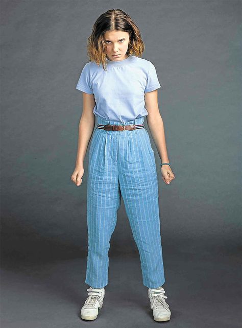 Eleven Stranger Things Outfit Ideas, Stranger Things Outfit Ideas, Eleven Outfits, Stranger Things Clothes, Bff Stickers, Brown Jeans Outfit, 80’s Outfits, Stranger Things Halloween Costume, El Stranger Things