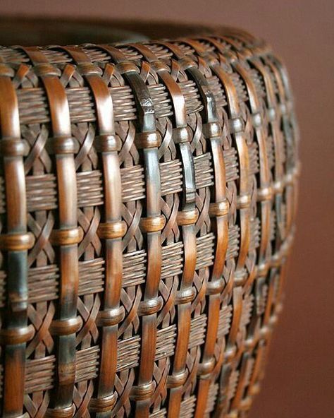 Bamboo Baskets, Basket Weaver, Japanese Bamboo, Bamboo Art, Bamboo Crafts, Bamboo Basket, Basket Tray, Bamboo Weaving, Denpasar