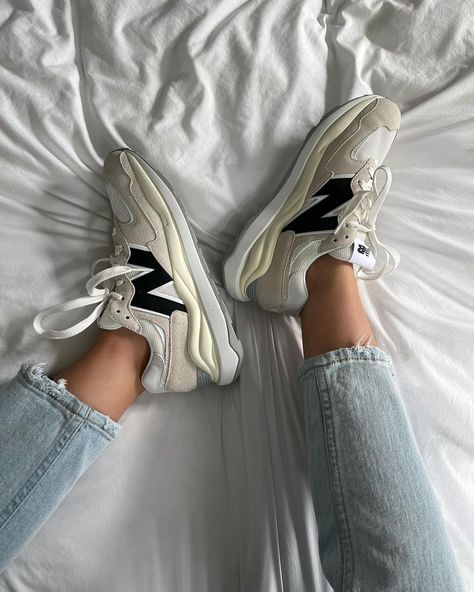 JENNA (BORON) TAYLOR on Instagram: “V into these sneaks — color is sea salt & black 🐚🖤 Username is the same on the @shop.ltk app | https://liketk.it/3FM0f ✨ #newbalance…” Diy Modern Barn Door, Jenna Taylor, Couture Bridesmaid Dresses, Taylor Wedding, Downtown Pittsburgh, Tie The Knot Wedding, Girls Bridesmaid Dresses, Diy Barn, Wedding Hotel