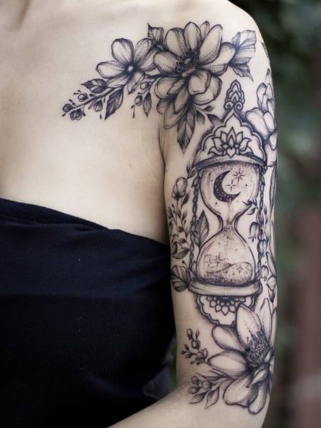 Unique Half Sleeve Tattoos, Half Sleeve Tattoos, Quarter Sleeve Tattoos, Cool Half Sleeve Tattoos, 16 Tattoo, Tattoos Infinity, Hourglass Tattoo, Feminine Tattoo Sleeves, Tattoos For Women Half Sleeve