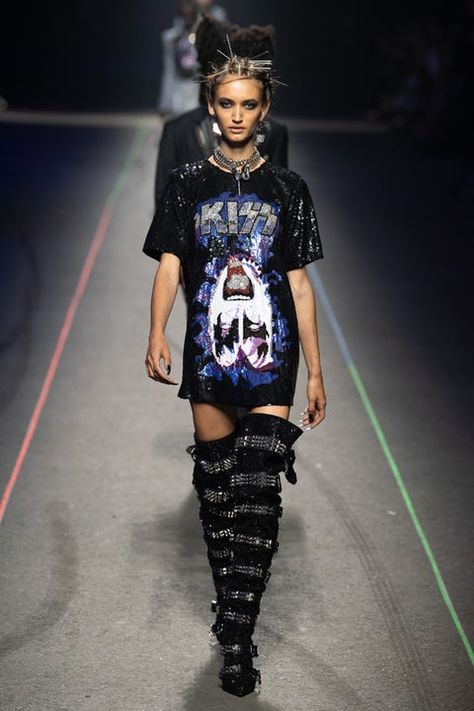 Mutant Monster, Biker Gangs, Runway Fashion Looks, Glam Rock Style, Philip Plein, Punk Street Style, Rock Outfits, Ski Fashion, Brave New World