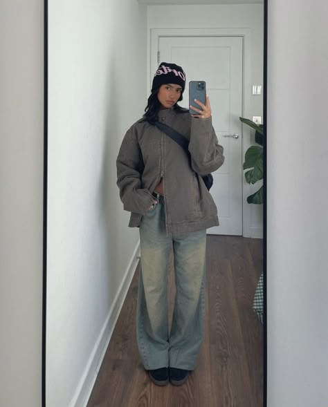 Winter Outfits Street Style, Wide Leg Jeans Outfit, Beanie Outfit, Jeans Outfit Winter, Trend 2023, Outfit For School, Autumn Clothes, Winter Fits, Fall Street Style