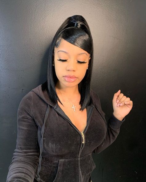 Chea B. 🐐/ S-H-A-Y on Instagram: “Half Up Half Down 💋 Natural Hair Or Frontal? 🥴  #hairstylist #brooklynhairstylist #bkhairstylist #my hairstylist #wigmaker#wigsnyc…” Weave Ponytail Hairstyles, Quick Weave Hairstyles, Human Wigs, Frontal Hairstyles, Hair Ponytail Styles, Long Bob Hairstyles, Sleek Ponytail, Ponytail Styles, Baddie Hairstyles