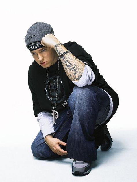 Eminem🖤 Outfits 2000s Style, Eminem Style, Marshall Eminem, New Eminem, Eminem Songs, The Slim Shady, The Eminem Show, Eminem Wallpapers, Eminem Photos