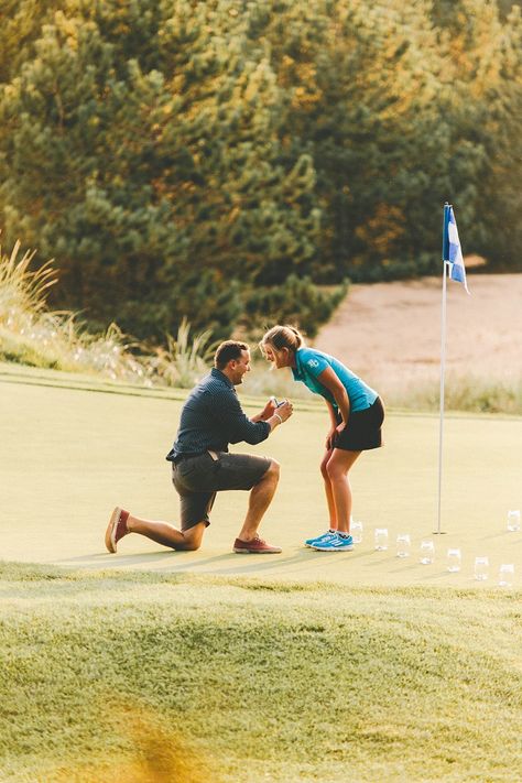 Golfing Proposal at the 18th Hole Golf Engagement Photos, Golf Course Photography, Golf Wedding, Golf Photography, Golf Course Wedding, Best Golf Courses, Perfect Proposal, Wedding Proposals, Proposal Engagement