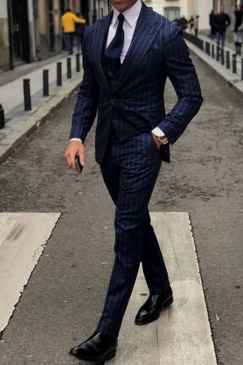 Navy Blue Pinstripe Suit, Blue Pinstripe Suit, Terno Slim Fit, Herren Style, Classy Suits, Slim Fit Tuxedo, Dress Suits For Men, Custom Suits, Peacoats