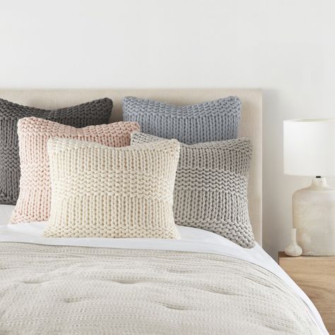 Chunky knit pillow