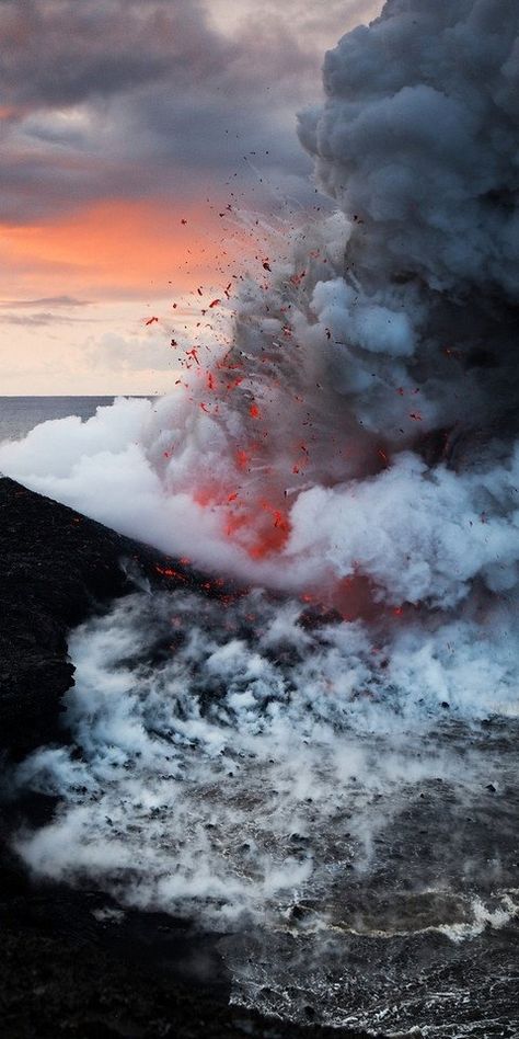 Volcano Photos, Image Nature, Lava Flow, Natural Phenomena, Big Island, Tornado, Amazing Nature, Volcano, Natural Wonders