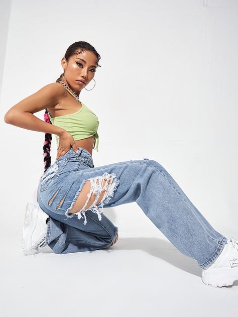 Streetwear Poses, Denim Photoshoot, Studio Photoshoot Ideas, Dance Photography Poses, Fashion Model Poses, Studio Poses, Studio Photography Poses, Shein Icon, Fun Photoshoot