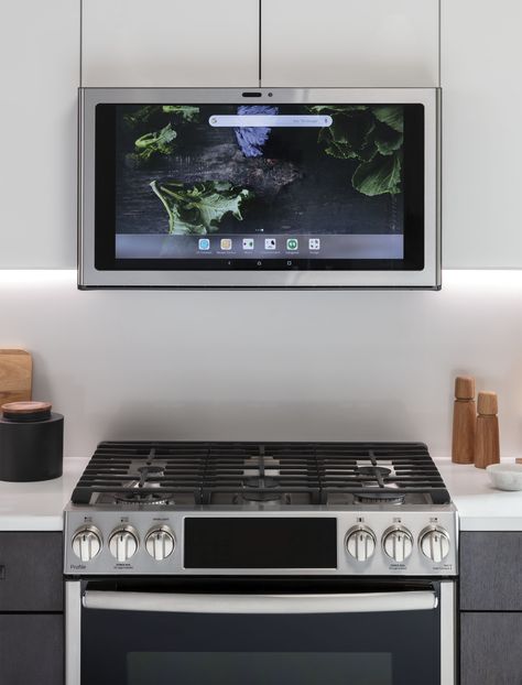 Kitchen Appliance Trends, High Tech Kitchen, Kitchen Tech, Smart Home Appliances, Connected Home, Entertaining Kitchen, Ge Appliances, Best Appliances, Cleaning Gadgets