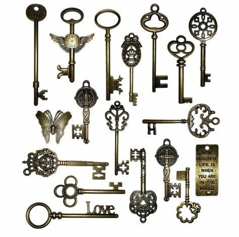 “Vintage” skeleton key charms (for when you’re too lazy to hunt down actual antique keys). Skeleton Key Tattoo, Key Tattoo Designs, Chris Garver, Key Tattoos, Key Tattoo, Vintage Skeleton Keys, Mad Hatter Party, Vintage Skeleton, Skeleton Keys