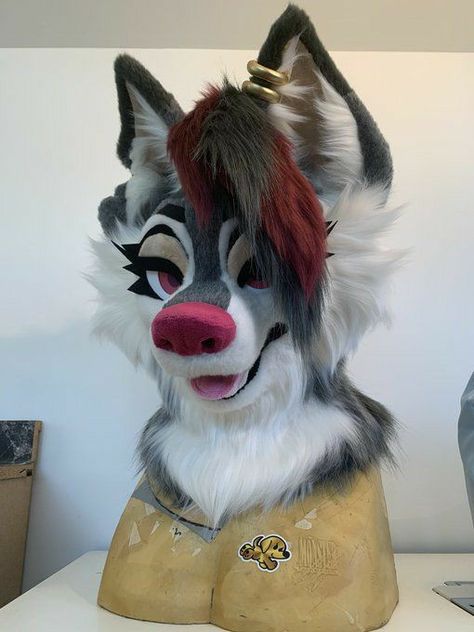 Fursuits For Sale, Fursuit Design, Husky Fursuit, Pretty Fursuits, Wolf Fursuit, Fursuit Tutorial, Fursuit Head, Paper Puppets, The Pirate