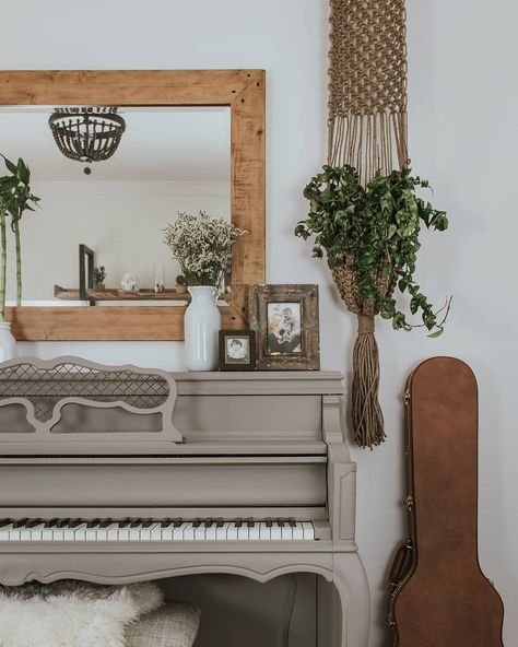 Piano Room Decor, Piano Living Rooms, Diy Brick Wall, Old Piano, Painted Pianos, Piano Decor, White Piano, Faux Brick Walls, Old Pianos