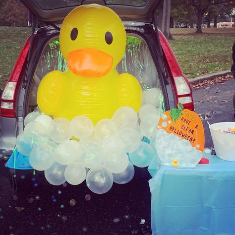 Bubble Bath Trunk Or Treat Ideas, Truck Or Treat Ideas For Trucks Easy, Trunk Or Treat Rubber Ducky, Halloween Trunk Or Treat Ideas For Jeep Wrangler, Bath Tub Trunk Or Treat, Duck Trunk Or Treat Ideas, Bunny Trunk Or Treat Ideas, Bathtub Trunk Or Treat, Rubber Duck Trunk Or Treat