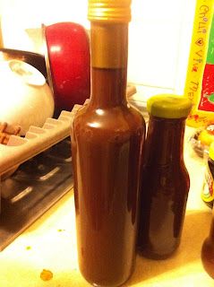 Conditus: Make Authentic Homemade HP Brown Sauce at home Hp Sauce, Asian Sauce, Brown Sauce, Steak Sauce, Chutney Recipes, British Food, Spice Mixes, Canning Recipes, Sauce Recipe