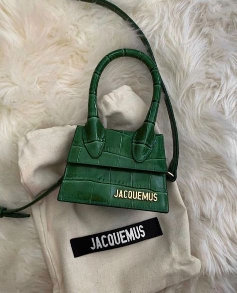 Mini Bag Outfit, Jacquemus Bags, Jacquemus Bag, Aesthetic Bags, Dream Bags, Luxury Purses, Fancy Bags, Bags Aesthetic, Pretty Bags