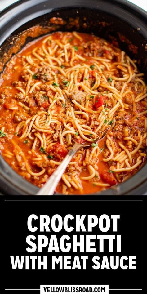 Slow Cooker Spaghetti has tender noodles and a flavorful sauce, all cooked together in the crockpot! It's a simple meal your family will love! Spaghetti For Large Group, Buttered Noodles In Crockpot, Spaghetti Crockpot Recipes Slow Cooker, Spaghetti Crockpot, Crockpot Spaghetti Sauce, Ground Beef Crockpot Recipes, Slow Cooker Spaghetti Sauce, Spagetti Recipe, Slow Cooker Pasta Recipes