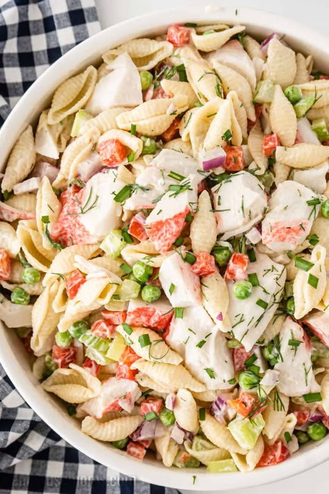 Seafood Pasta Salad Recipe, Crab Pasta Salad, Grilled Salmon Salad, Seafood Salad Pasta, Crab Pasta, Crab Salad Recipe, Sea Food Salad Recipes, Resep Pasta, Resep Salad