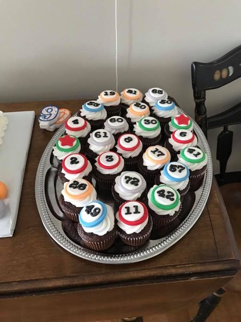 Bingo Cupcakes Bingo Cupcakes Ideas, Bingo Cake Ideas, Bingo Cupcakes, Bingo Snacks, Bingo Party Decorations, Bingo Cake, Dessert Business, Novelty Cupcakes, Bingo Party