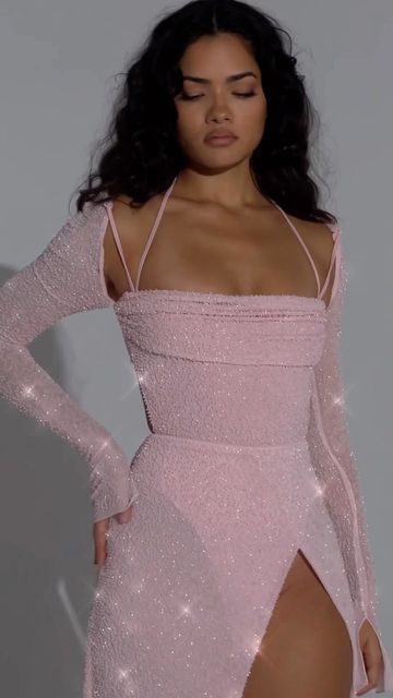 OH POLLY on Instagram: "𝐁𝐀𝐂𝐊 𝐈𝐍 𝐒𝐓𝐎𝐂𝐊 🧚 our iconic 𝘊𝘩𝘢𝘮𝘱𝘦𝘭 dress in blush is back.✨ Make sure to shop it quick before it sells out again ⌛" Oh Polly Dresses Pink, Oh Polly Outfits, Redoing Wardrobe, Pink Dinner Dress, 20th Birthday Dress, Pink Birthday Dresses, Date Party Dress, Pink And Black Birthday, 16 Party Themes