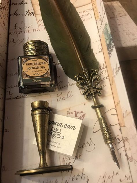 Feather Pen Aesthetic, Fountain Pen Aesthetic Vintage, Vintage Feather Pen, Pen Aesthetic, Feather Quill Pen, Antique Inkwells, Quill And Ink, Fancy Pens, Feather Quill