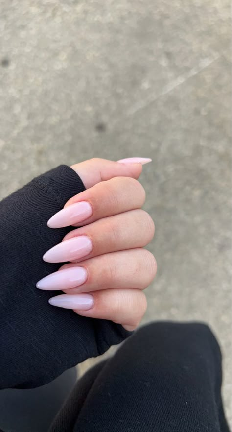 Pink Almond Nails Aesthetic, Simple Baddie Nails Almond, Light Pink Almond Nails Long, Light Acrylic Nails Almond, Light Nails Almond, Long Almond Pink Nails, Long Pink Almond Nails, Light Almond Nails, Best Acrylic Nails Almond