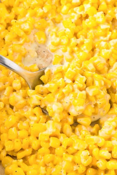 Creamy and delicious, this skillet honey butter corn will be your family's new favorite side dish. This recipe is easy to customize to your family's tastes, and makes a great easy side dish with almost any dinner, and is friendly for picky eaters. Honey Butter Corn, Honey Butter Skillet Corn, Corn Side, Sweet Corn Recipes, Butter Corn, Veggie Skillet, Skillet Corn, Corn Side Dish, Honey Roasted Carrots