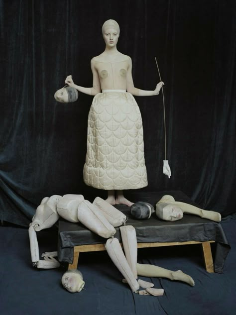 Tim Walker Photography, Mode Editorials, Broken Doll, Fashion Model Photography, Robert Mapplethorpe, Cecil Beaton, Tim Walker, Henri Rousseau, Vogue Japan