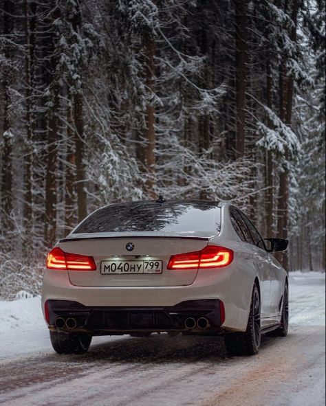 Bmw 540, Russia Winter, M5 F90, M Power, Dream Cars Bmw, Apple Headphone, Bmw M Power, Nissan Gtr R35, Gtr R35