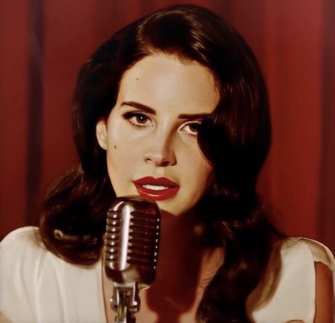 Lana Del Rey Burning Desire, Burning Desire, Give Peace A Chance, Friends Moments, Lana Del Ray, Living Legends, Old Money, Lana Del Rey, Favorite Celebrities