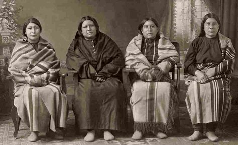 The Osage tribe in Oklahoma became spectacularly wealthy in the early 1900s — and then members started turning up dead. David Grann's Killers of the Flower Moon describes the dark plot against them. Osage Tribe, Killers Of The Flower Moon, Osage Nation, Osage County, Flower Moon, Federal Agent, Martin Scorsese, Native American History, Native American Culture