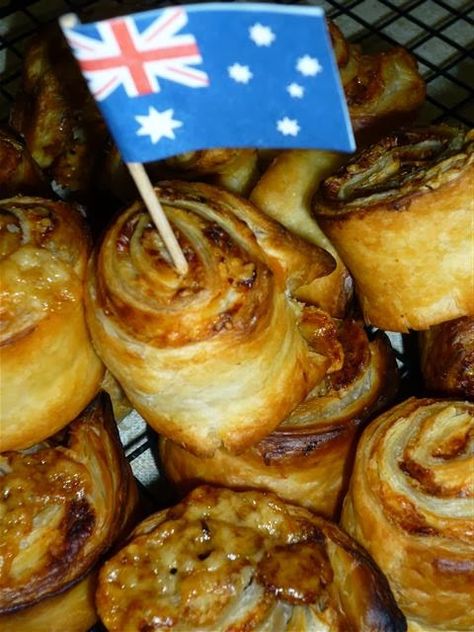 I have seen the recipe for Cheese and Vegemite Scrolls around for awhile and have been meaning to make them. Since today is Australia Day it... Australia Day Food, Vegemite Scrolls, Australia Day Party, Aussie Party, Australia Day Celebrations, Australia Party, Bbq Ideas, Australia Food, Australia Day