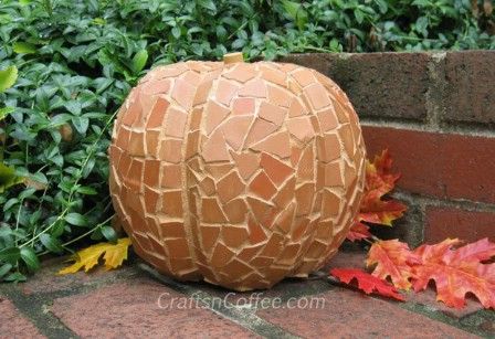 Mosaic Pumpkin, Decorated Pumpkins, Repurposed Crafts, Gardening Decor, Terra Cotta Pot Crafts, Fall Palette, Fall Days, Pumpkin Wreath, Pumpkin Crafts