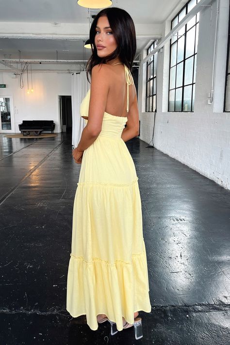 Yellow maxi dress outfit