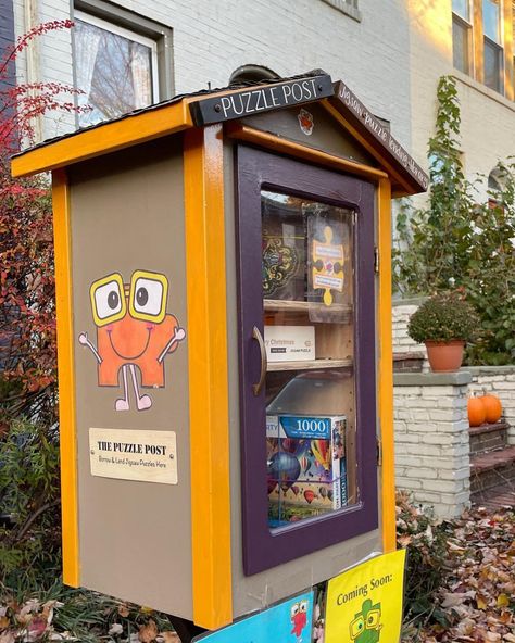 Austin Graff | A creative use of a Little Free Library, there’s a puzzle lending library in Hill East. Passing time during the pandemic putting together… | Instagram Diy Lending Library, Diy Free Library Box Ideas, Lending Library Ideas, Puzzle Library, Lending Library, Little Library, Free Library, Fun Diy, Local Artists