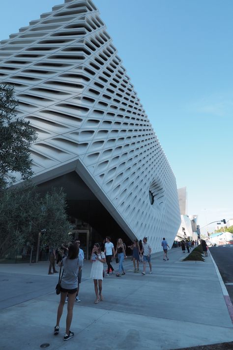 The Broad museum Broad Museum, Angeles Aesthetic, The Broad Museum, Los Angeles Aesthetic, Landmark Buildings, Architecture Landmark, Palm Springs, Modern Architecture, Springs