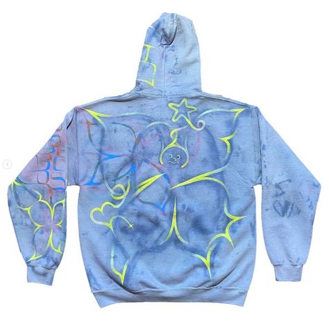 https://www.instagram.com/g_arments/ Airbrush Clothes, 2000s Emo, Custom Airbrushing, 2000s Nostalgia, Air Brush, Air Brush Painting, Fabric Inspiration, Painted Clothes, Emo Scene