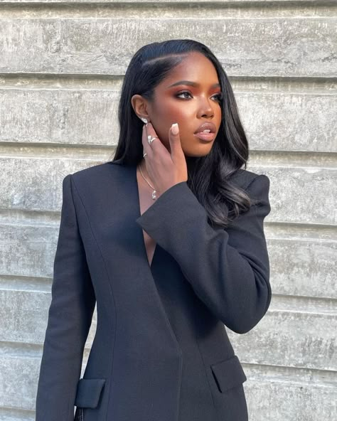 Ryan Destiny, Side Swept Hairstyles, Classy Hairstyles, Hot Hair Colors, Fall Hair Cuts, Pelo Afro, Trending Haircuts, Hair Color Trends, Black Women Hairstyles