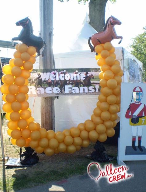 Kentucky Derby Horseshoe Balloon Art Perfect for a day at the races or party. #kentuckyderbydecor #kentuckyderbyballoons #kentuckyderby Horseshoe Balloon Arch, Wild West Party Theme, Kentucky Derby Decorations, Charro Theme, Horse Balloons, Wild West Birthday, Cowboy Theme Party, Wild West Party, Western Birthday Party