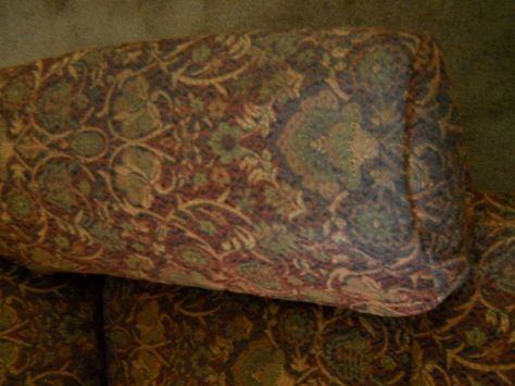 How to clean arm covers on an upholstered recliner Brown Recliner, Bathroom Crafts, Fire Pit Furniture, Painting Carpet, How To Clean Silver, Doors And Floors, Carpet Shampoo, Vinyl Tablecloth, Arm Chair Covers