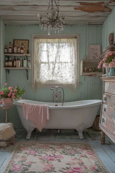 Clawfoot Tub With Chandelier, Princess Bathroom Decor, Feminine Bathroom Ideas, Shabby Chic Bathroom Ideas, Clawfoot Tub Ideas, Shabi Chic, French Cottage Bathroom, Clawfoot Tub Bathroom, Vintage Bathroom Ideas