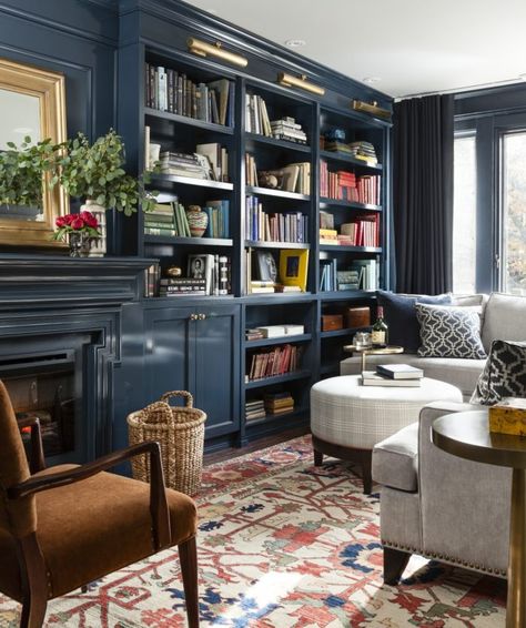 Bold Painted Library Dreams Color Curtains, Cozy Office, Cookies Easy, Home Library Design, Studio Living, Trendy Living Rooms, Home Libraries, Blue Living Room, Trendy Home