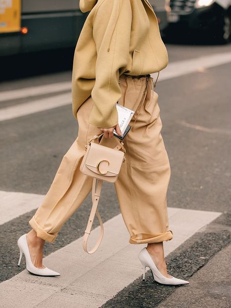 Beige Outfit, Looks Street Style, Trend Style, Women's Wear, Street Style Inspiration, Looks Chic, Fashion Illustrations, Fashion Sale, Fashion 2020