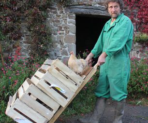 DIY Sack Truck Hand Trolley for 1 dollar/euro/pound - Reused Pallet Wood. Diable en bois de palette Repurposed Pallet Wood, Wooden Cart, Truck Diy, Chicken Cages, Trolley Cart, Steel Nails, 1 Dollar, Trash To Treasure, Pallet Wood