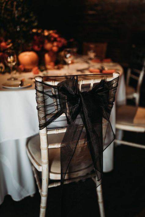 Goth Wedding Decorations Centerpieces, Halloween Wedding Pumpkins, Black Chair Sashes Wedding, Classy Spooky Wedding, Elegant Halloween Wedding Decorations, Diy Black Wedding Decorations, Dark Wedding Theme Table Settings, Rustic Goth Wedding, Gothic Cottagecore Wedding