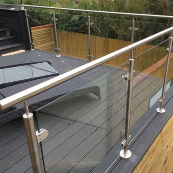 Stainless Railings Design, Front Balcony Glass Design, Glass Railing Balcony, Railing Design Balcony, Balcony Railing Design Modern, Aluminium Railing, Glass Railing Design, Glass Balcony Railing, Glass Railing Deck